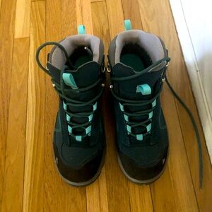 Quechua Women’s Hiking Mid Boots size US 8